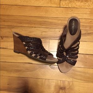 Aerosols Women’s Wedge Slides Size 7M